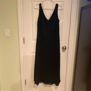 Jones Wear Black V Neck Dress.  Size 14.  Great Condition.  Smoke Free Home.